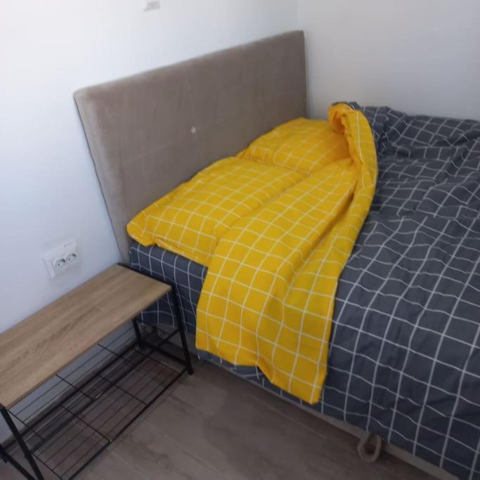 Lovely 1- Bedroom Condo Close To Downtown Skopje Exterior foto
